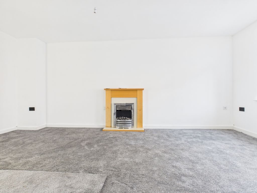 Property photo 3 of 13 Cam03729G0-Pr0136-Still007