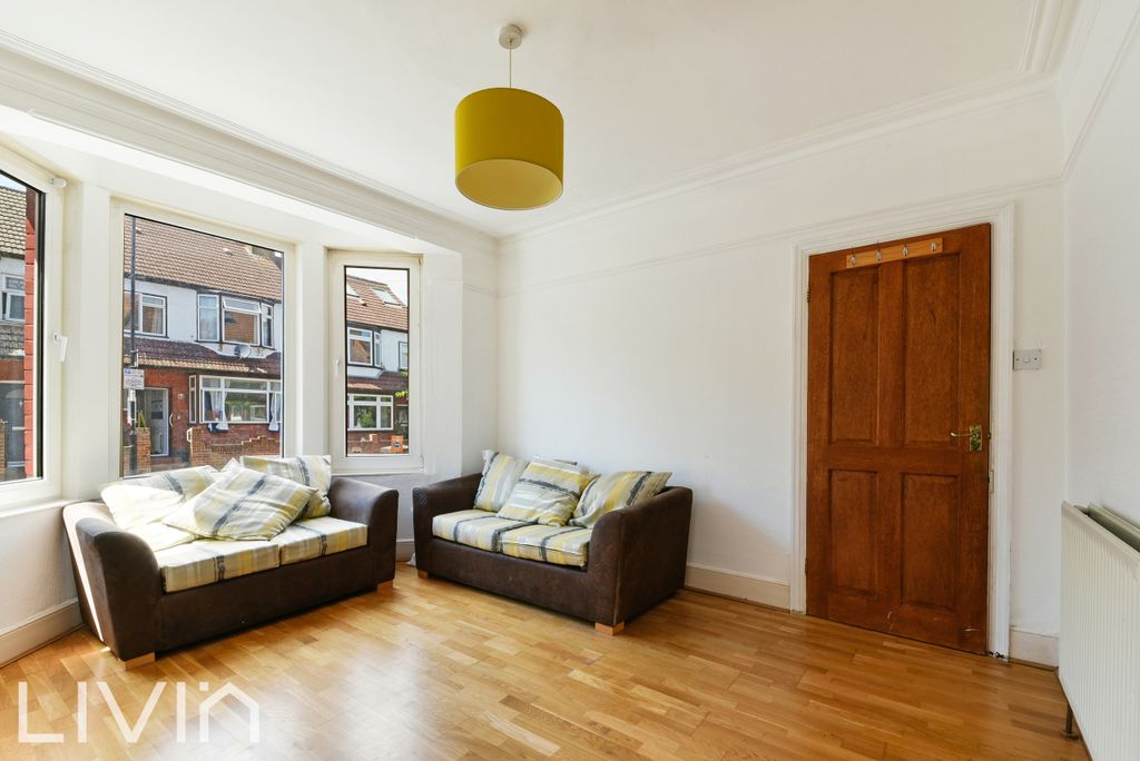 Property photo 1 of 13 Tunstall Road, 85#-15