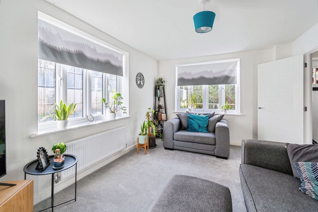 Property photo 3 of 17