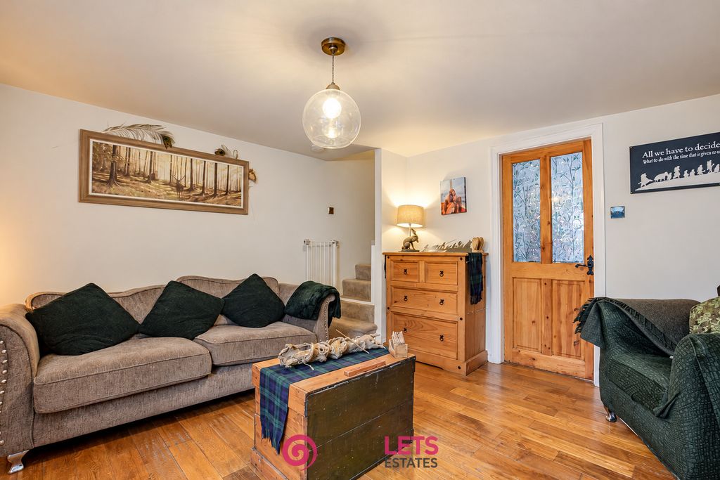 Property photo 3 of 21