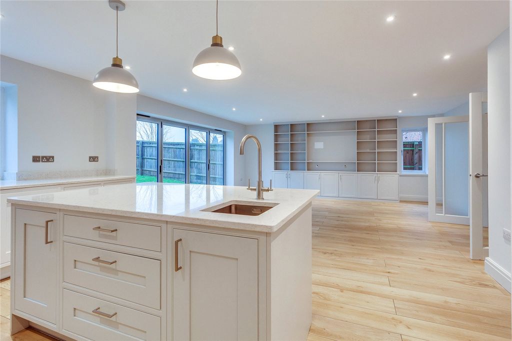 Property photo 3 of 29 Kitchen