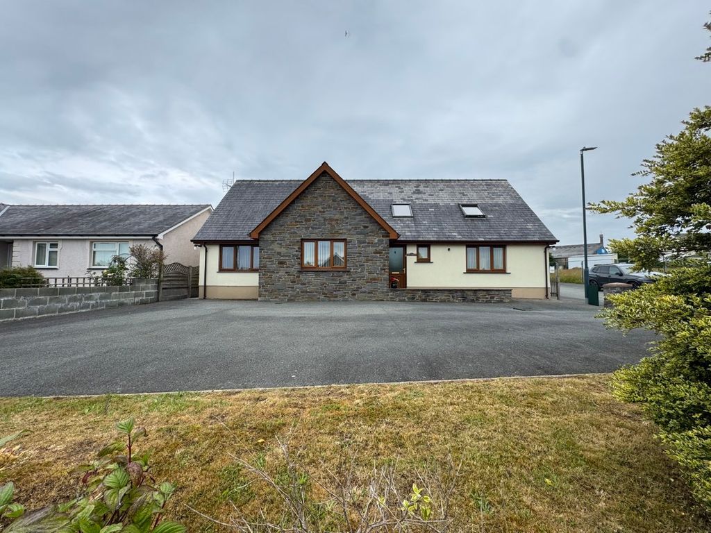 Property photo 1 of 37