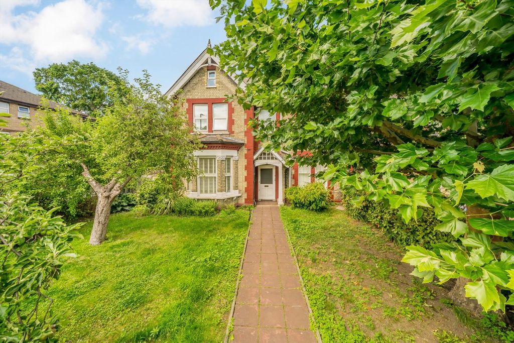 Property photo 1 of 5