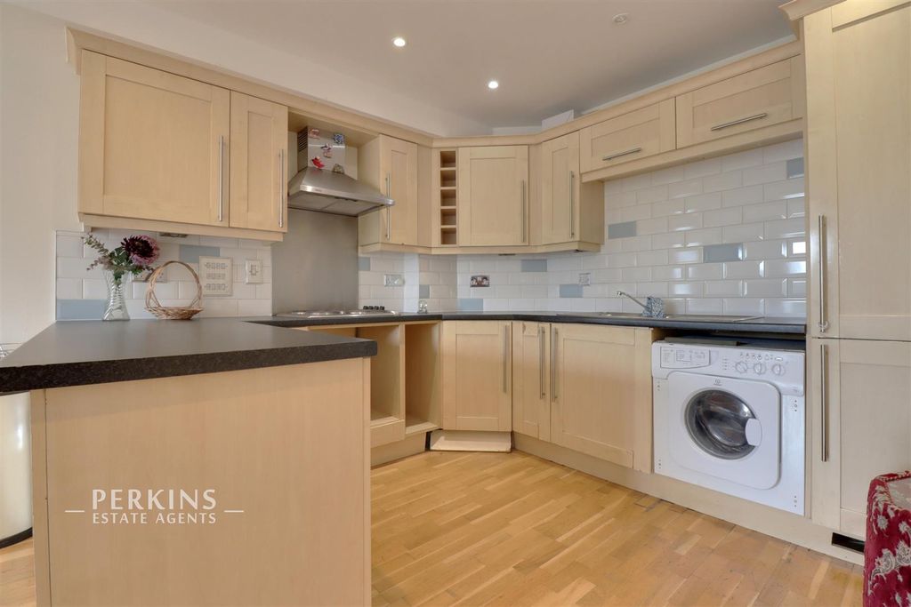 Property photo 1 of 6 Kitchen.Jpg