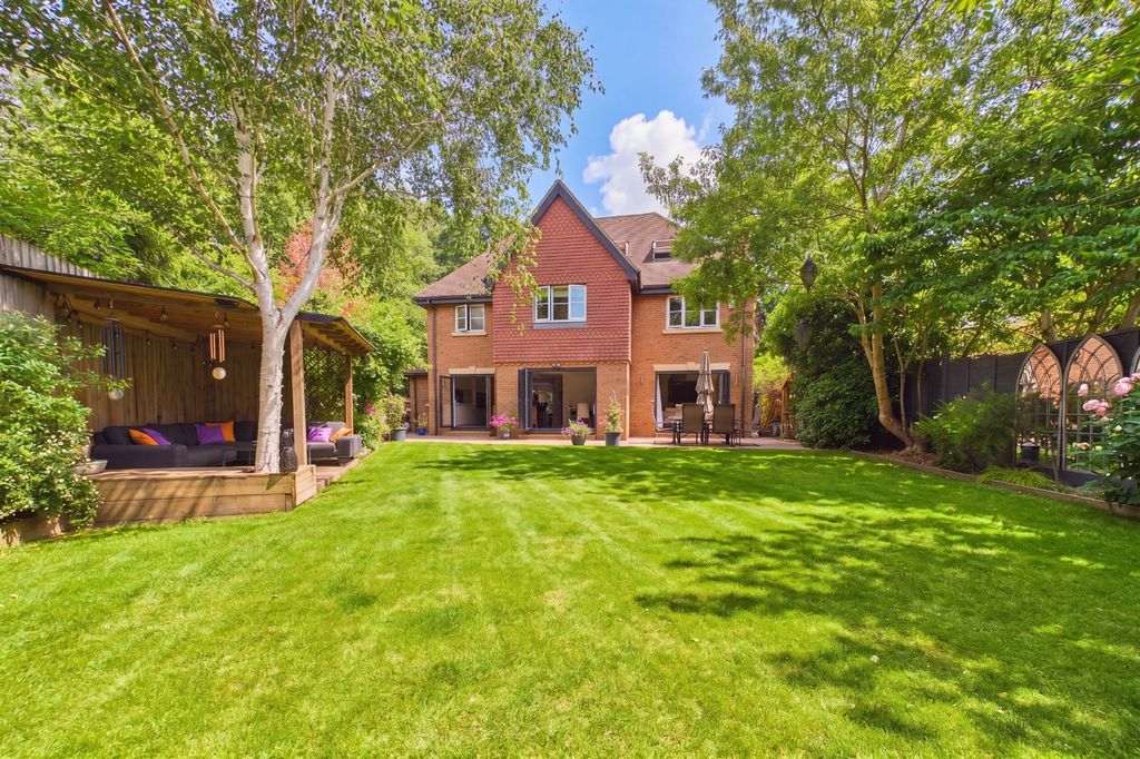 Property photo 2 of 29 Picture No. 66