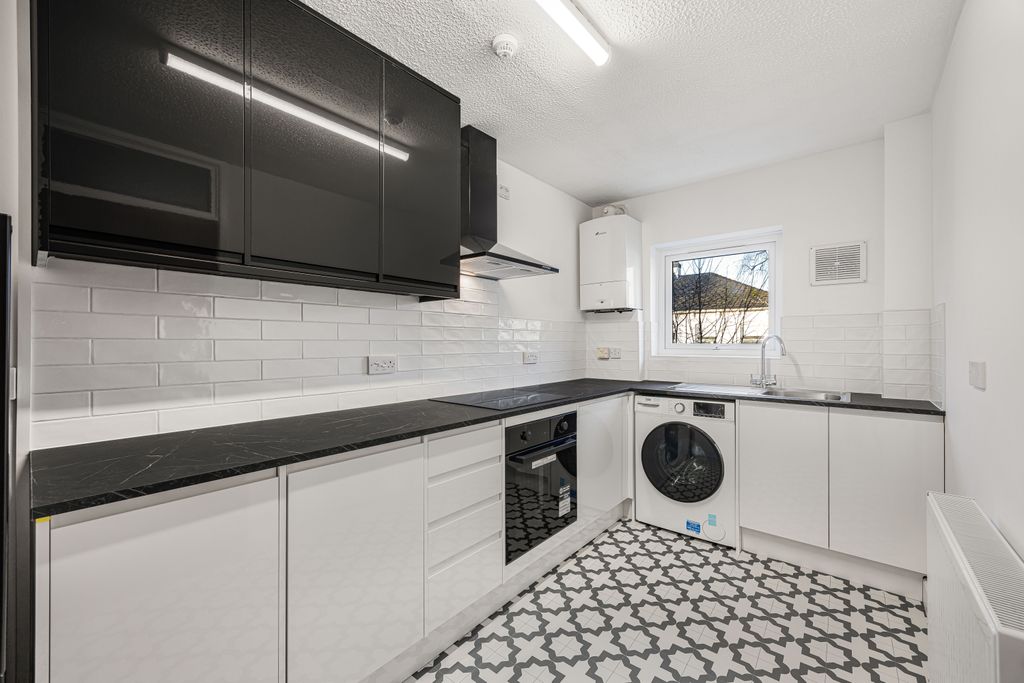 Property photo 3 of 10 Property