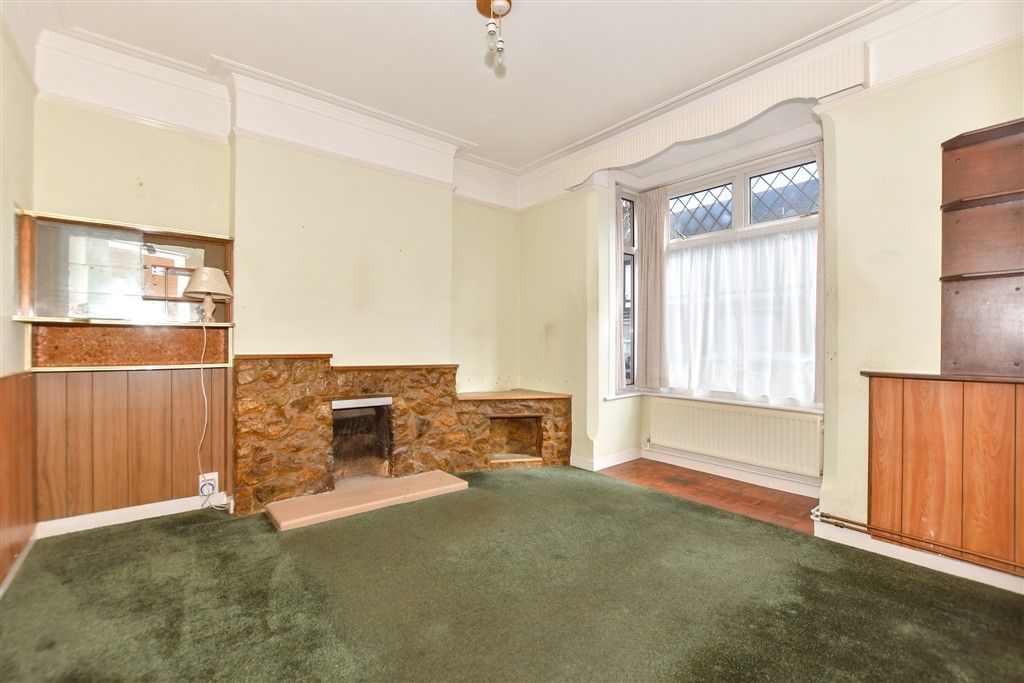 Property photo 2 of 10 Lounge