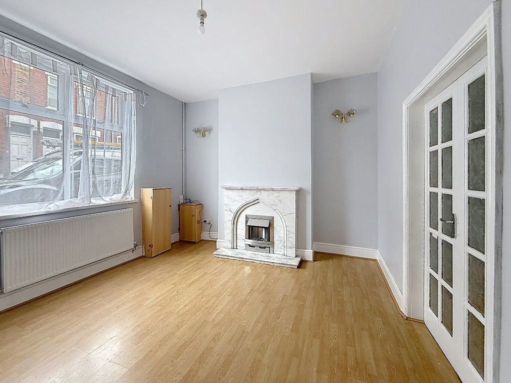 Property photo 3 of 25