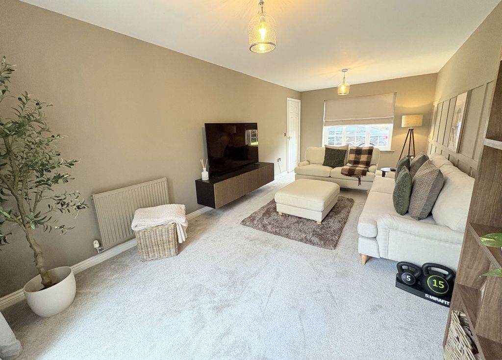 Property photo 3 of 26