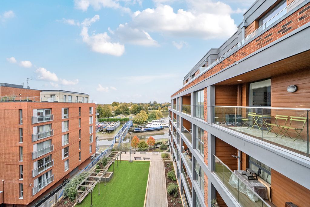 Property photo 3 of 14 1373473-3-6901E63...