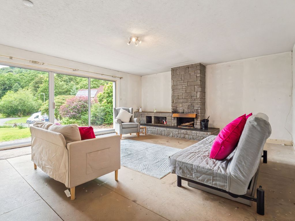 Property photo 3 of 23
