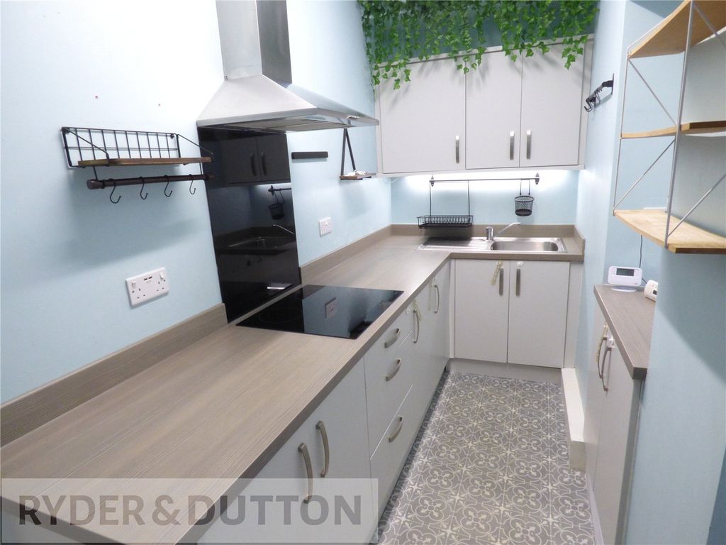 Property photo 2 of 15 Kitchen