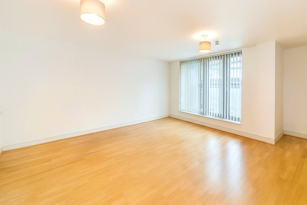 Property photo 2 of 10 Picture No. 37