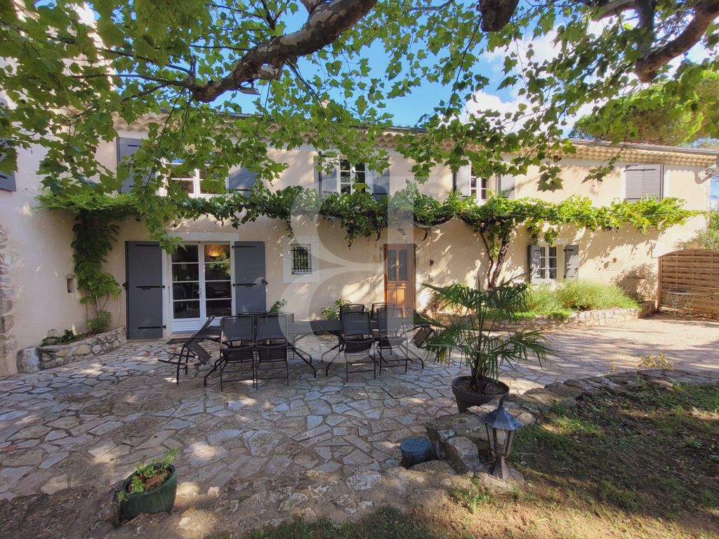 Property photo 2 of 27