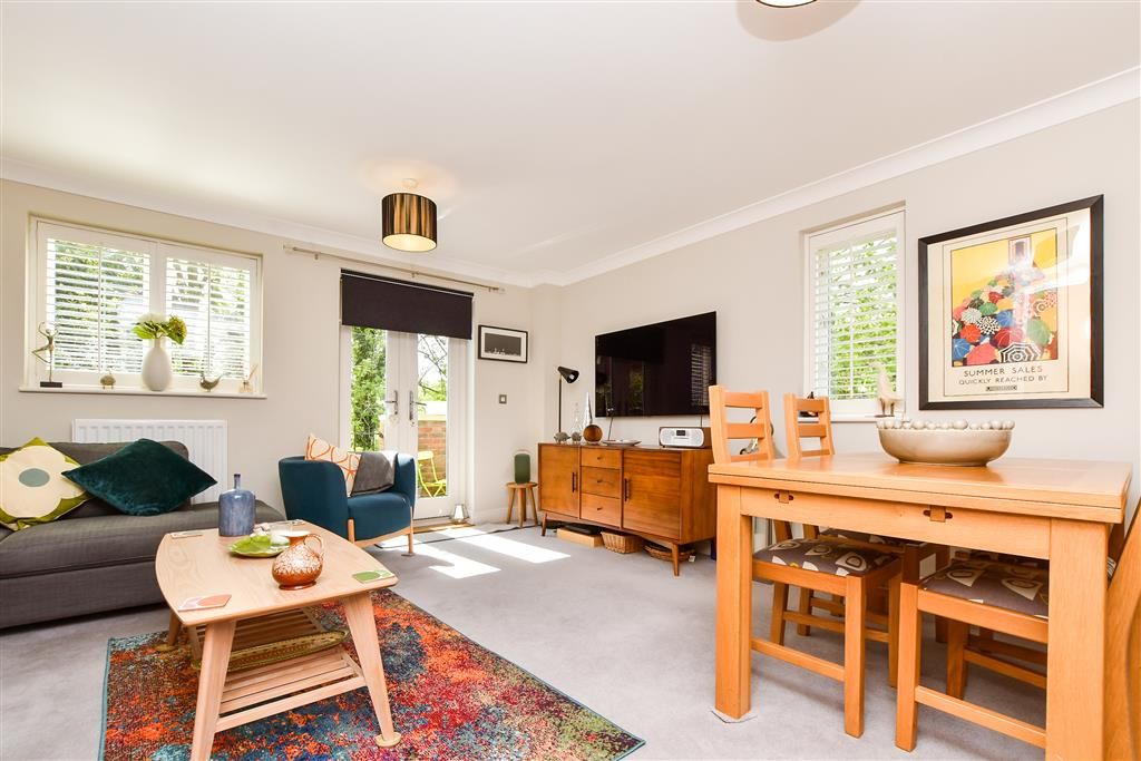 Property photo 3 of 14 Lounge/Diner