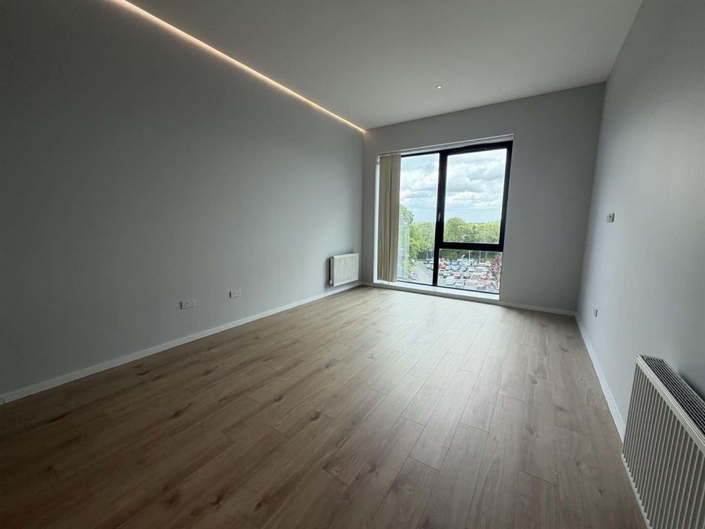 Property photo 2 of 16 95A92c47-753B-47d8-A4B5-8Fc576E41438.Jpg
