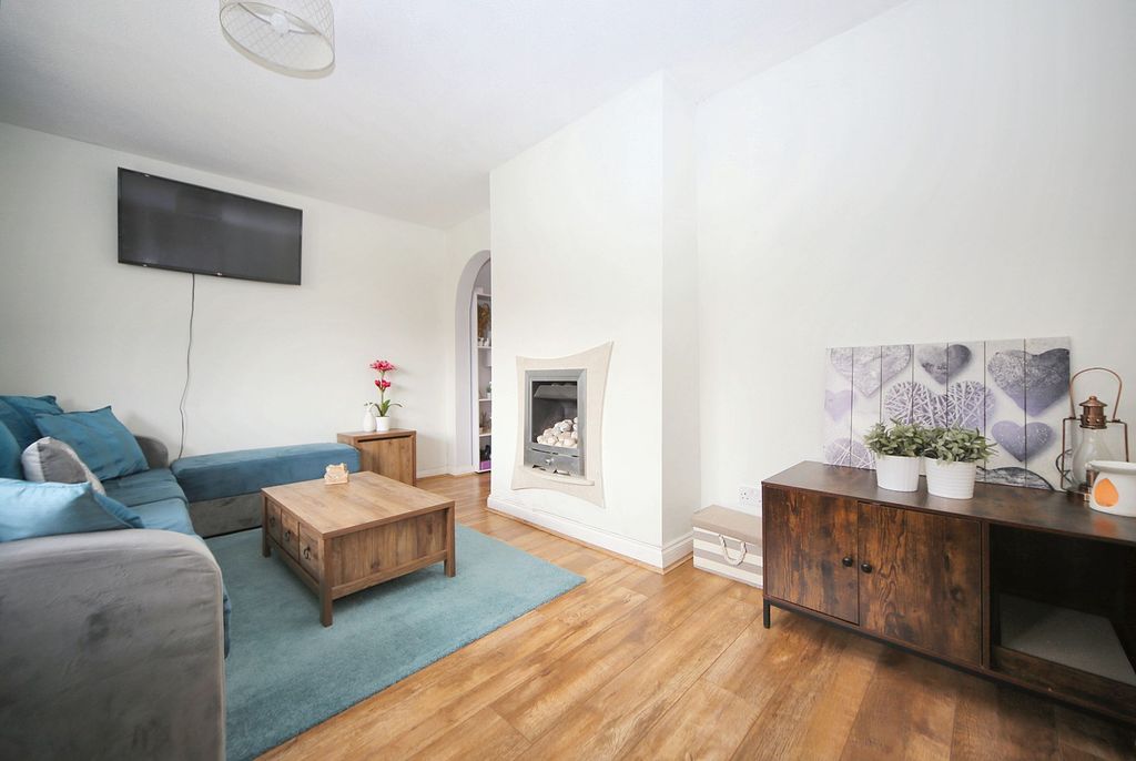 Property photo 3 of 24