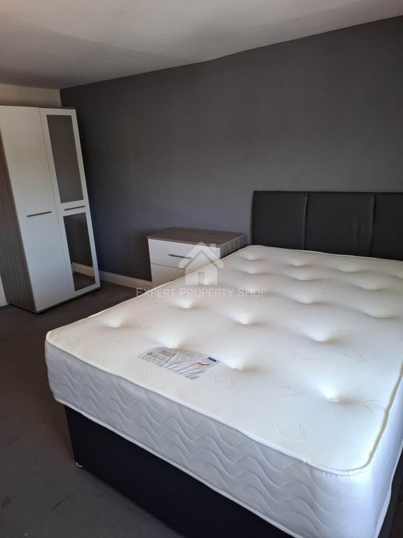 Property photo 1 of 3