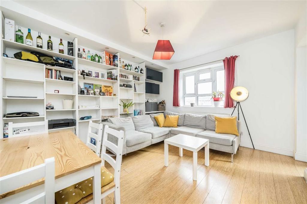 Property photo 2 of 9