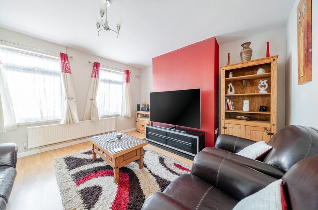 Property photo 2 of 24 1454931-2-69F3295E475E9
