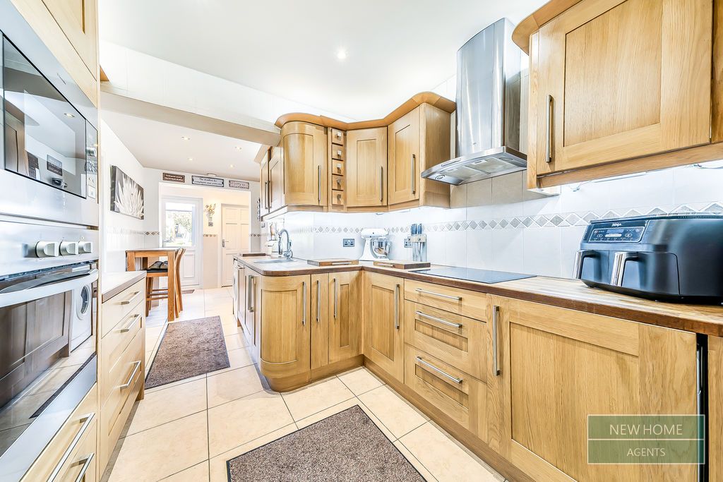 Property photo 3 of 23 Photo 10