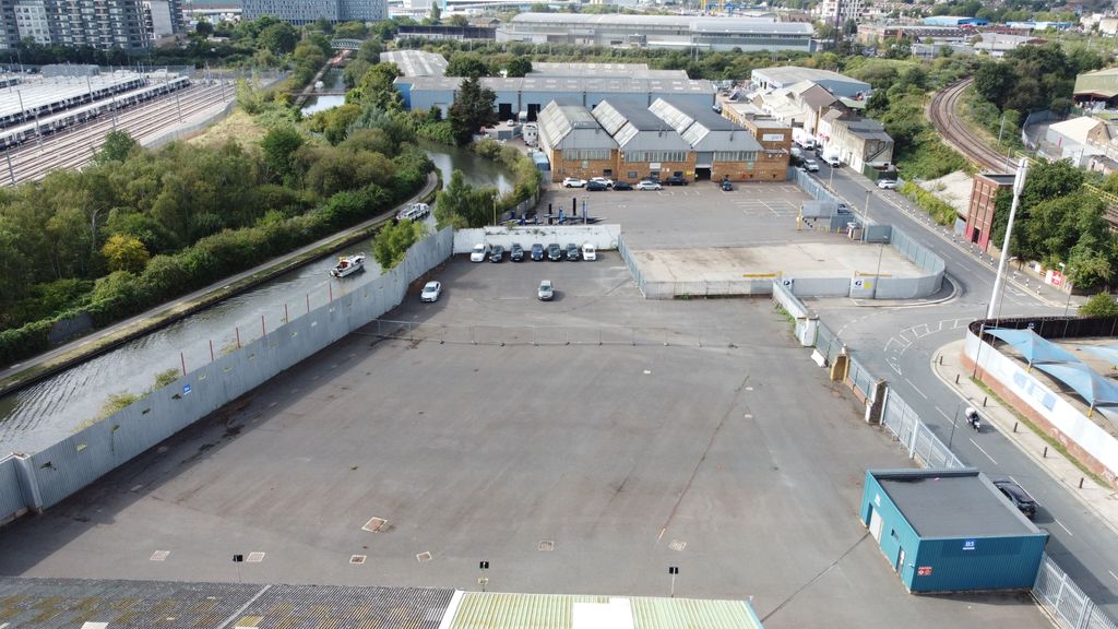 Property photo 3 of 4