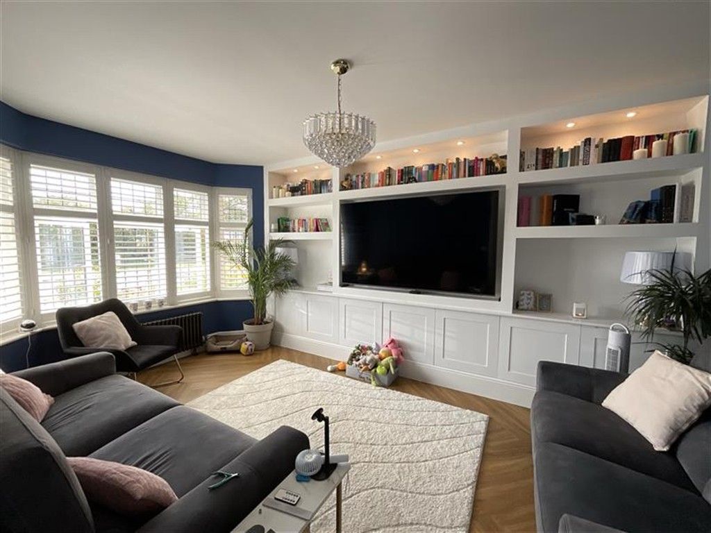 Property photo 2 of 4 Lounge