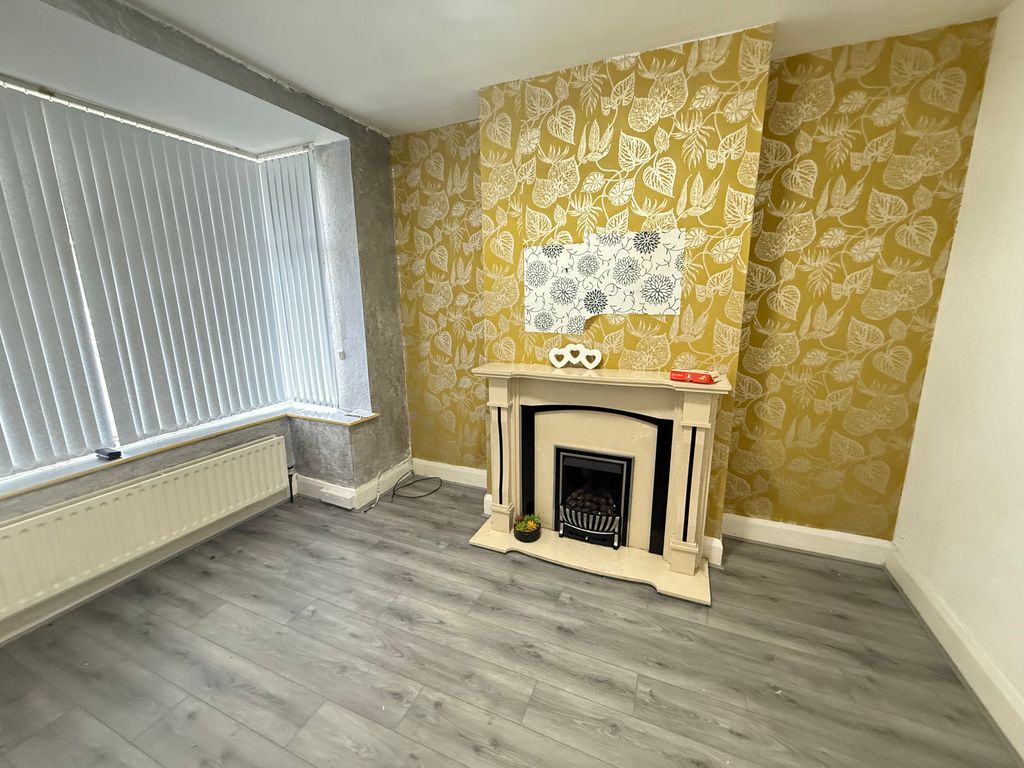 Property photo 1 of 8 Bedroom 1