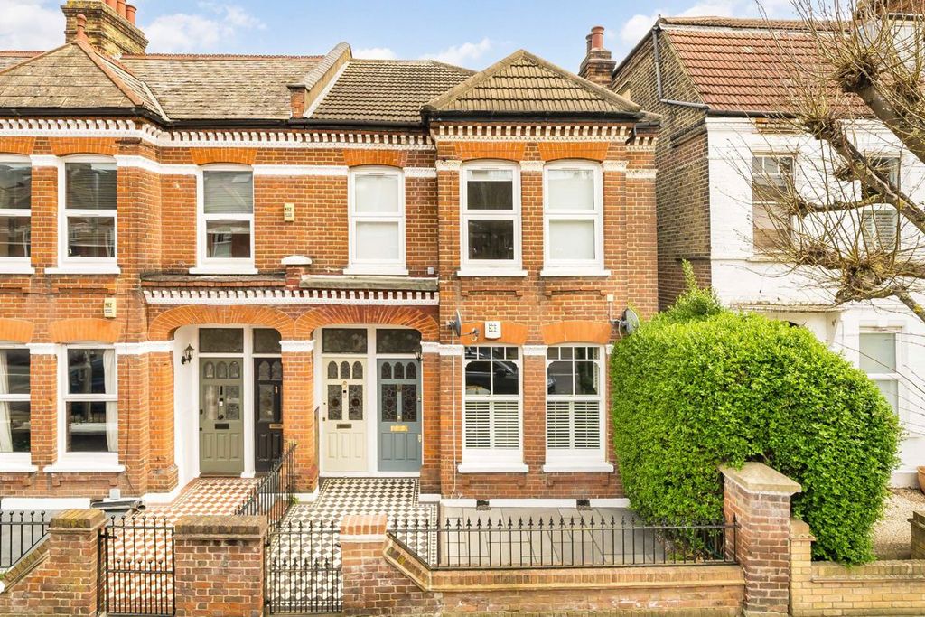 Property photo 1 of 8