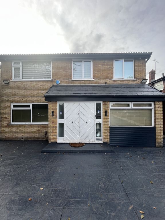 Property photo 2 of 52