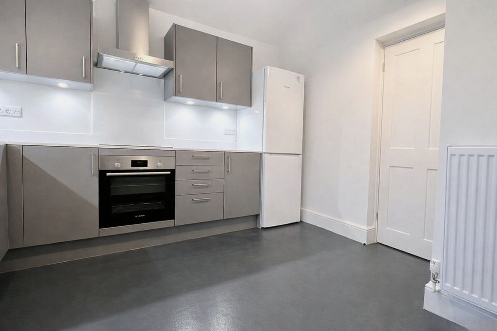 Property photo 3 of 7 2561163