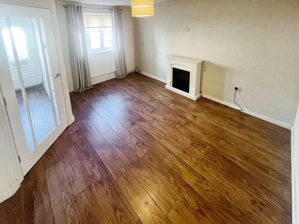 Property photo 2 of 12 Image