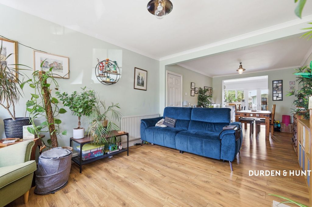 Property photo 3 of 24