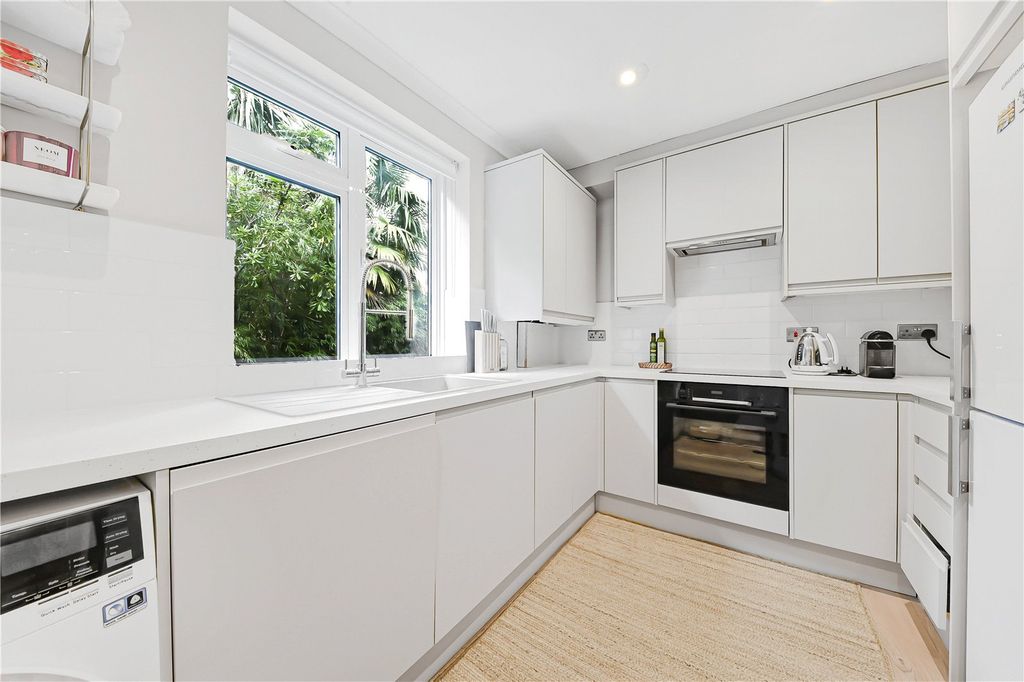 Property photo 2 of 11 Picture No. 16