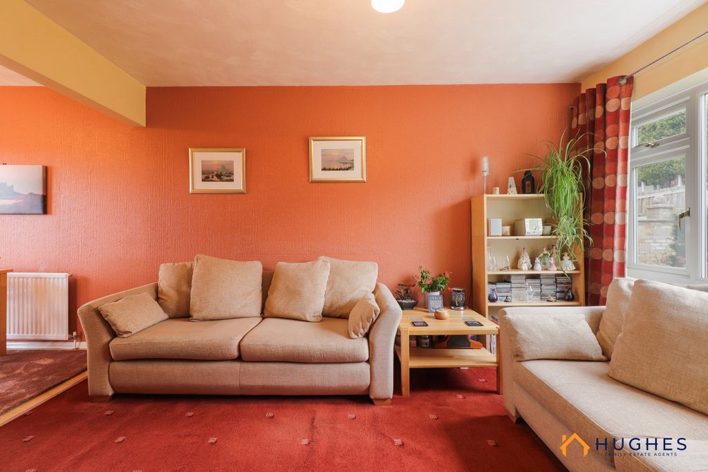 Property photo 3 of 18