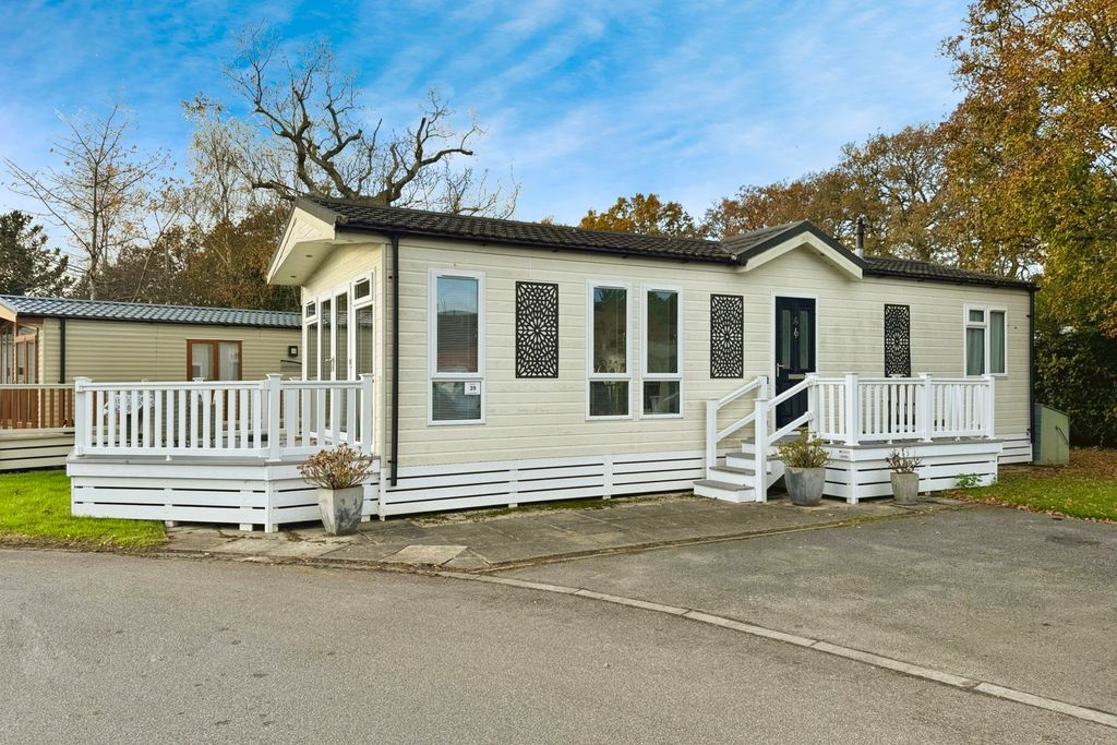 Property photo 1 of 15 Photography