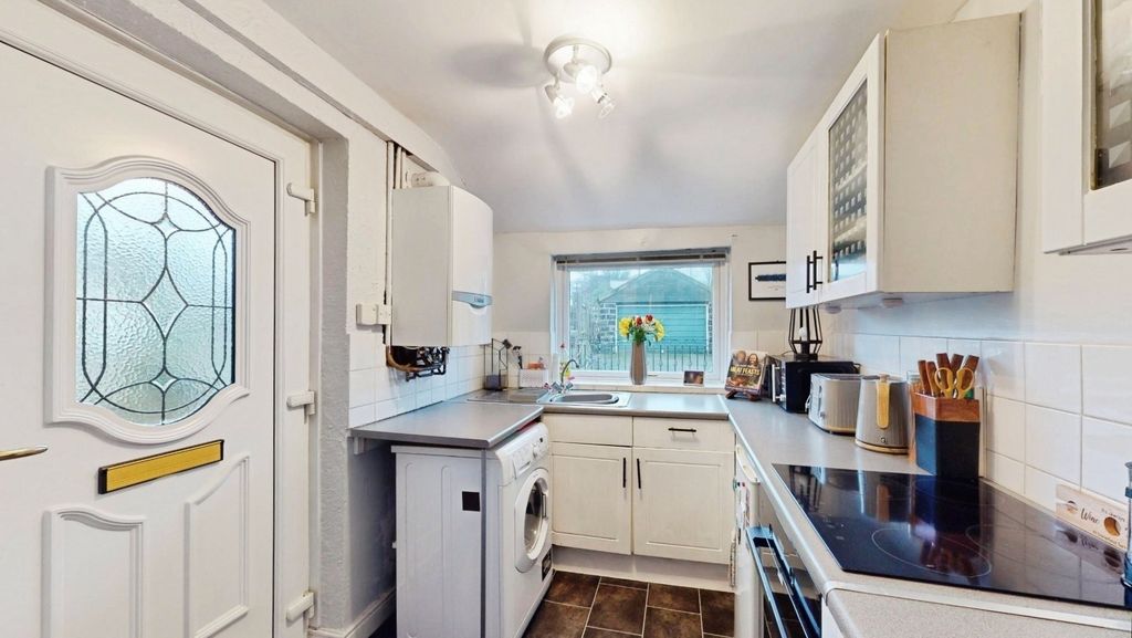 Property photo 3 of 10 Pbox-Img.Jpg