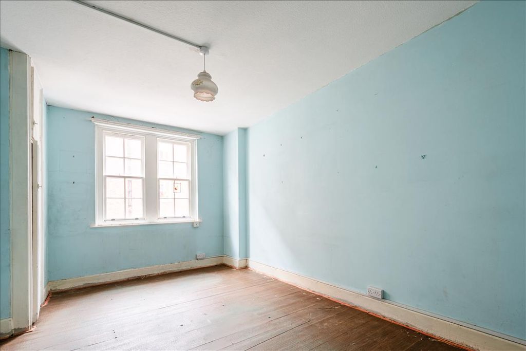 Property photo 3 of 9