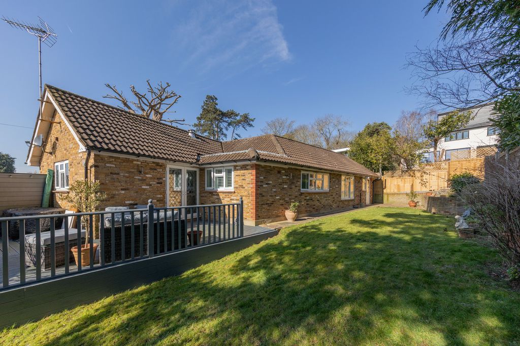 Property photo 3 of 25