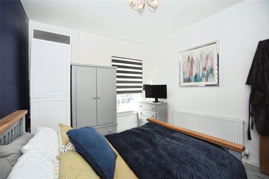 Property photo 2 of 17 Picture No. 01