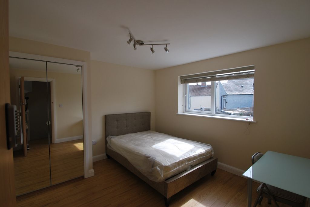 Property photo 3 of 9 Photo 3