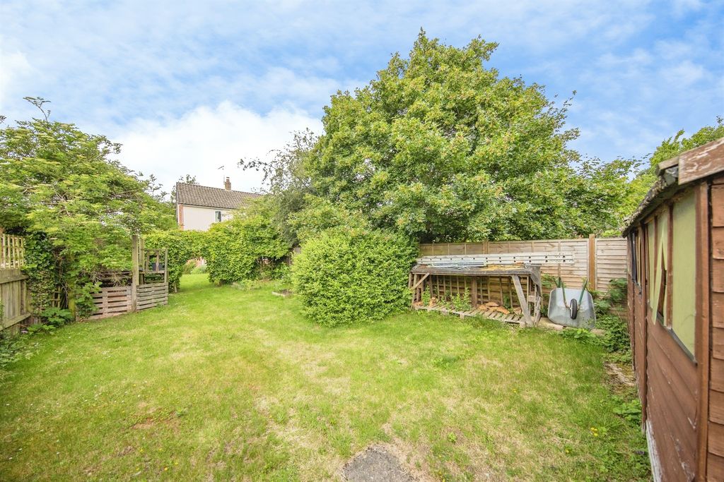 Property photo 2 of 20