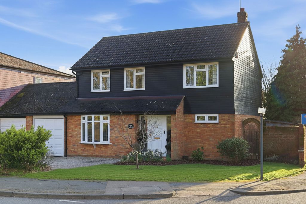 Property photo 1 of 18