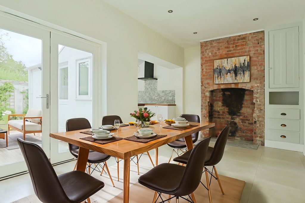 Property photo 3 of 12 4322236