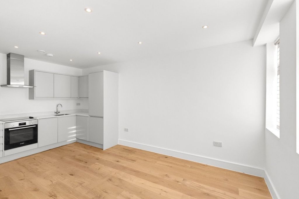 Property photo 2 of 10 Picture No. 02