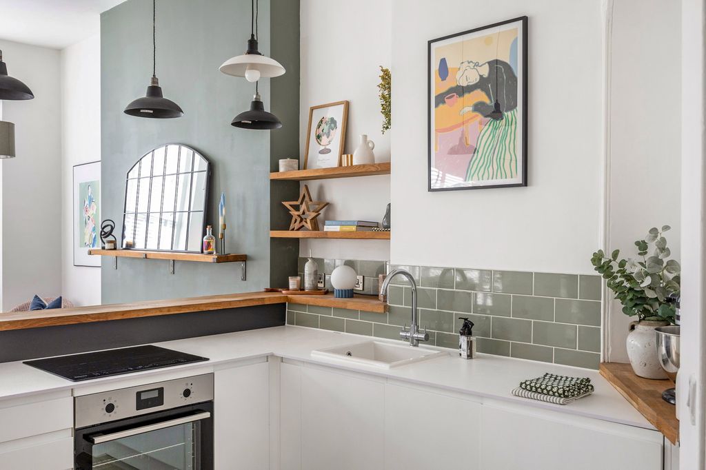 Property photo 3 of 13