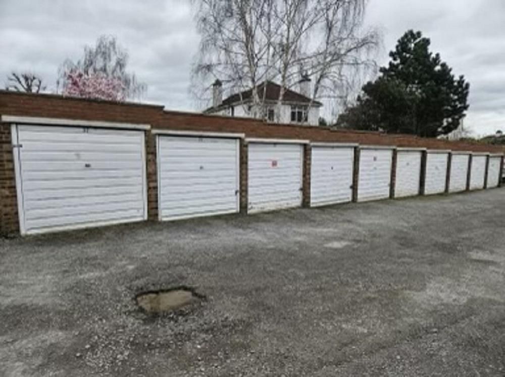 Property photo 1 of 3