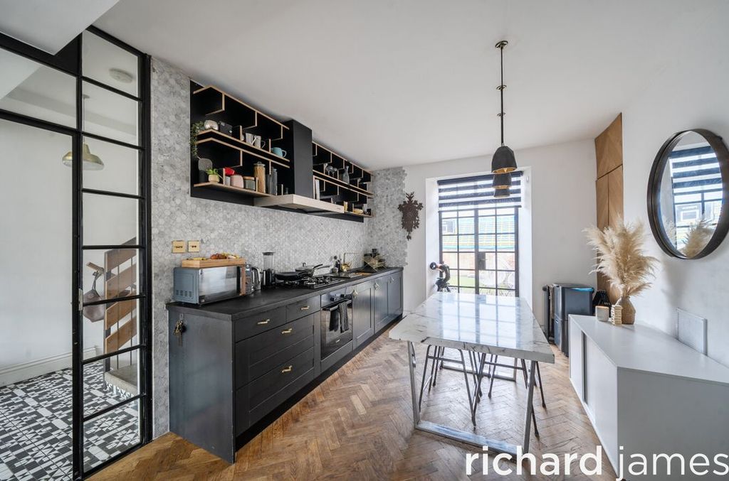 Property photo 2 of 12 13Bf223Fecb24499973Feafa33Df71Bf