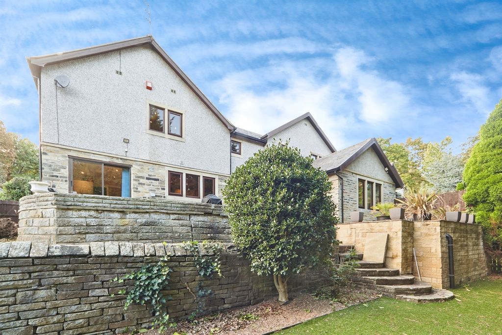 Property photo 1 of 27