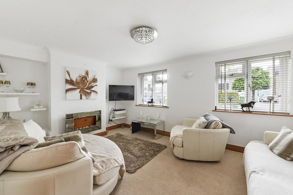 Property photo 2 of 13 3Challenger03.Jpg